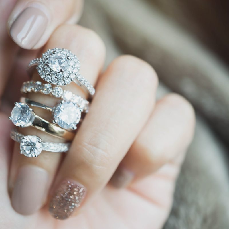 round-brilliant-diamond-engagement-ring-styles