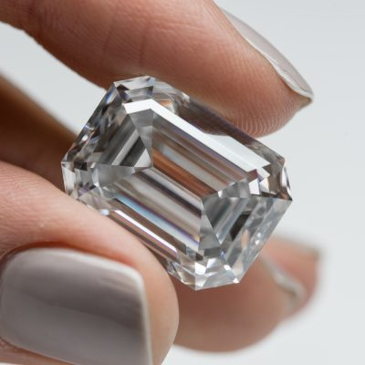 close-up-step-cut-diamond-facets